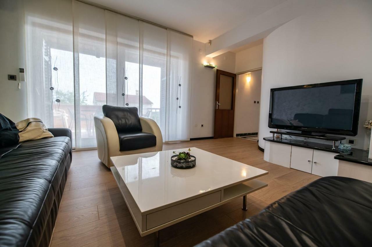 Cave Romane Apartment With Private Pool And Sea View Vinkuran Esterno foto