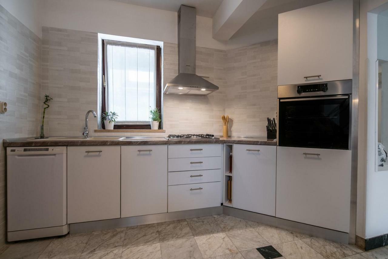 Cave Romane Apartment With Private Pool And Sea View Vinkuran Esterno foto