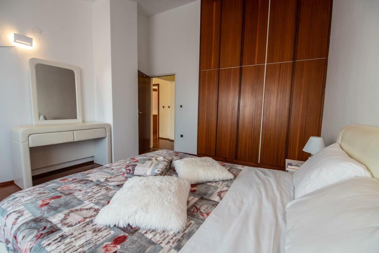 Cave Romane Apartment With Private Pool And Sea View Vinkuran Esterno foto