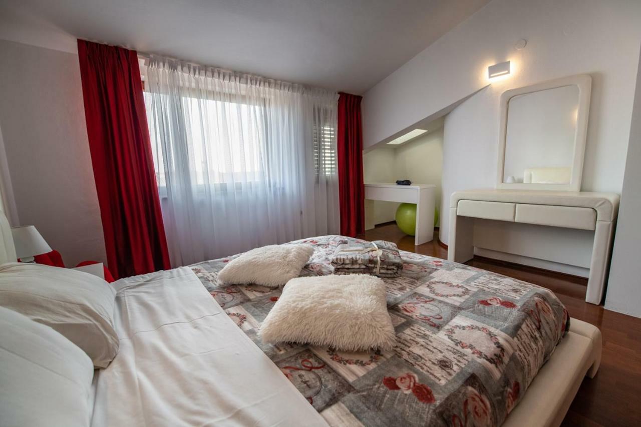 Cave Romane Apartment With Private Pool And Sea View Vinkuran Esterno foto